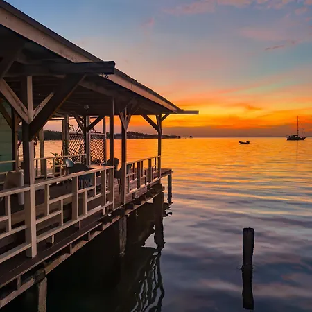 Saigon Bay Bed & Breakfast Bocas Town Room photo